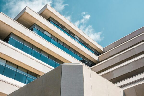 新成トラストが解説。ワンルームマンション経営を始めるべき理由